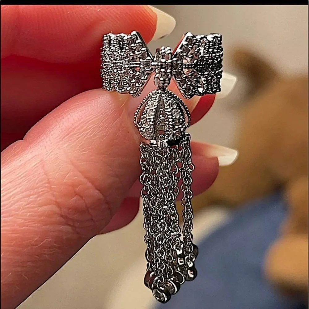 NEW WHITE GOLD PLATED CROWN TASSEL ADJUSTABLE RESIZABLE STATEMENT RING